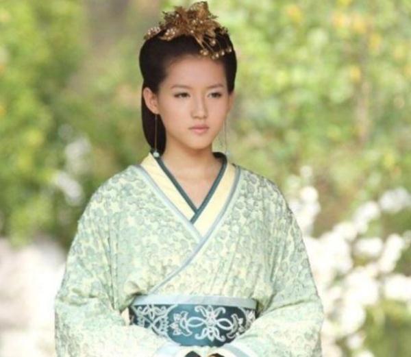 如何成為出色演員？劉瑩的演員之路——步驟指南