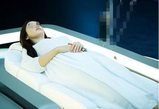 探索神秘藝術(shù)，最新美麗女尸引發(fā)爭議與熱議