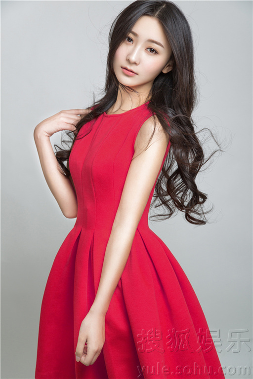 璀璨影視新星女演員閃耀登場，最新女星閃耀光芒